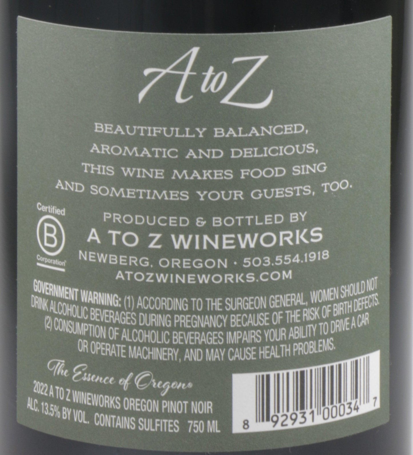 Wineworks Oregon Pinot Noir bottle showcasing rich and fruity flavors for wine lovers