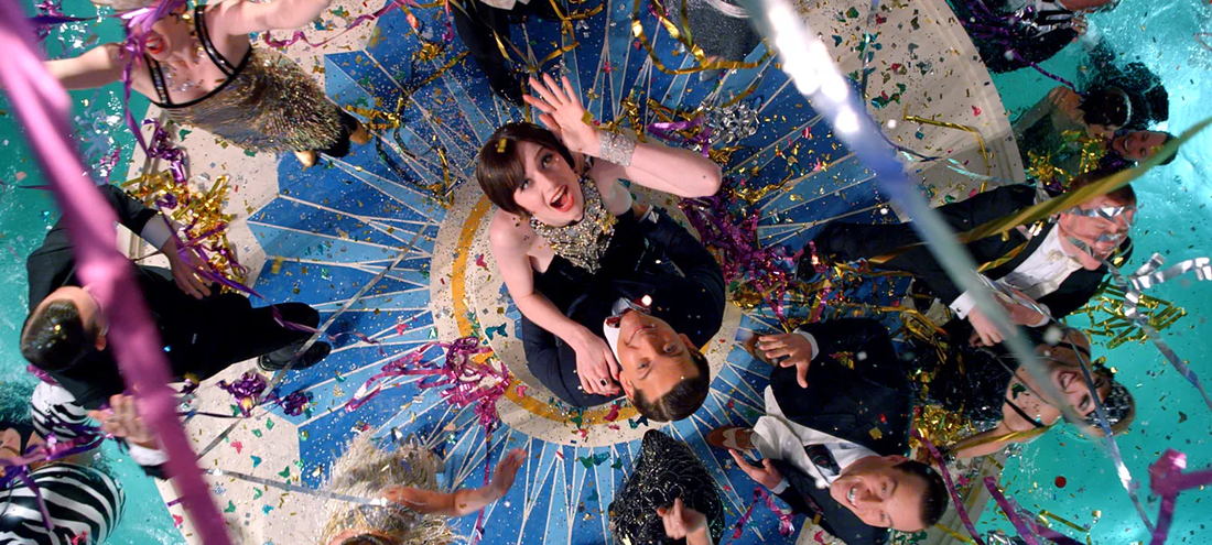 Host a Glamorous New Year’s Eve Great Gatsby Party