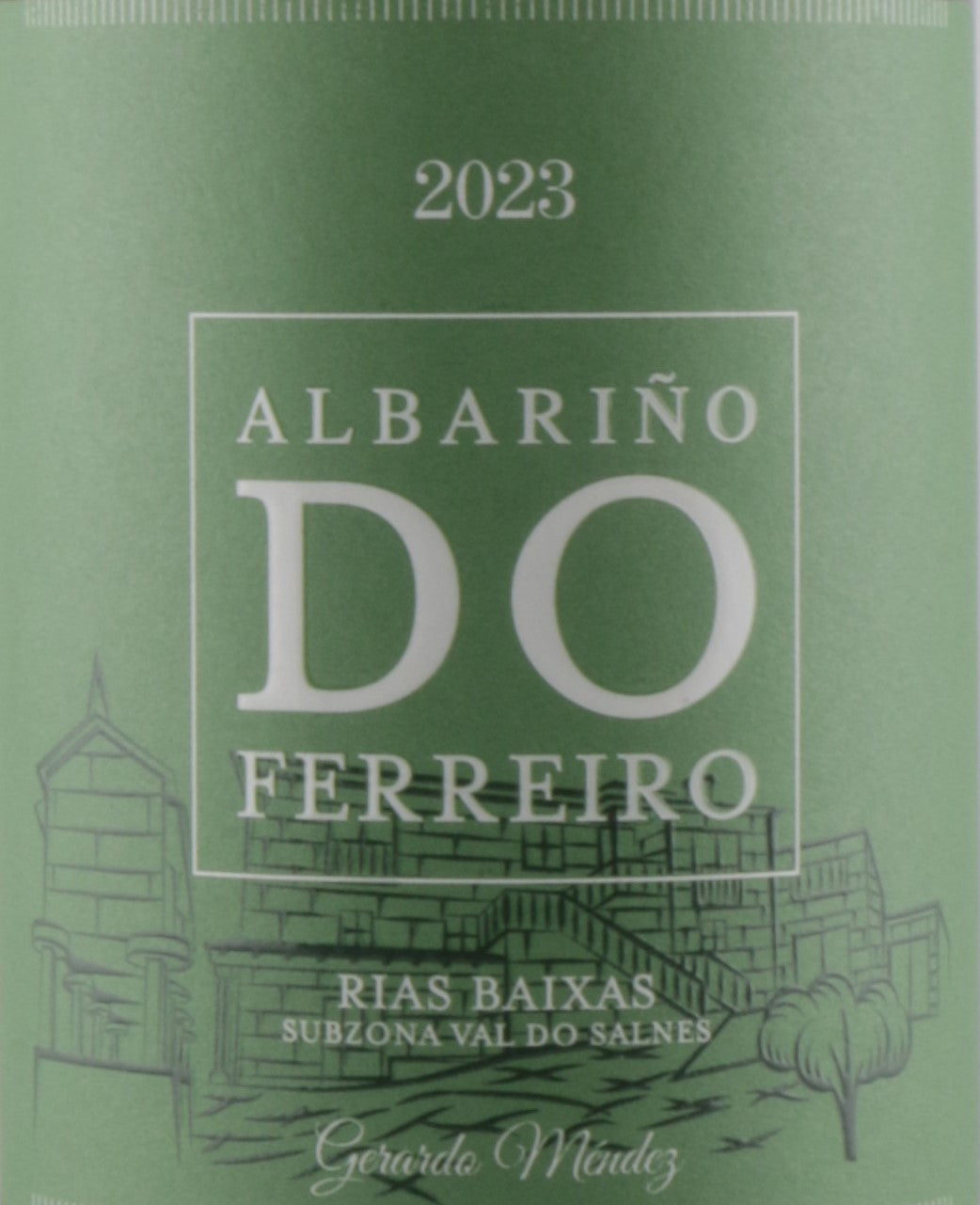 Green wine bottle label with 'Albarón DO Ferreiro' text and year 2023.
